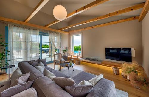 Vardica Villa | Villa Toscana for 6 people near Umag with private pool, jacuzzi & sea view - pet friendly