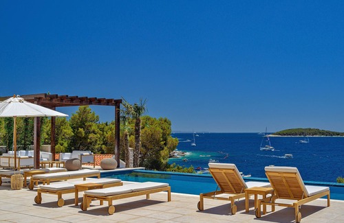 Hvar House | Villa Tourqoise/2 villas complex for large groups up to 20ppl/near Hvar Town