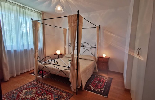 Grotte di Castro Villa | Villa Ulivo - with pool and panoramic views Lake Bolsena