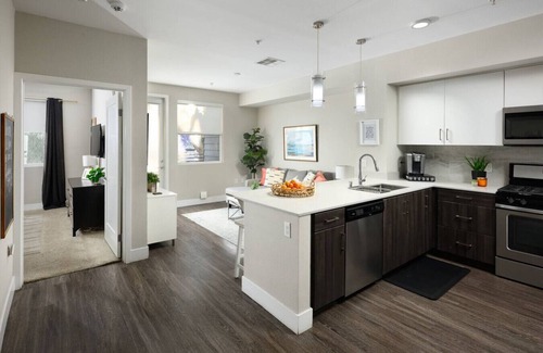 Santa Ana Apartment | Villa Valencia - Free Disney Gift Card!