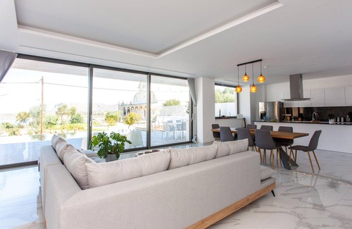 Kalathas Villa | Villa Valentina W/Seaside View︱Your Minimal Haven