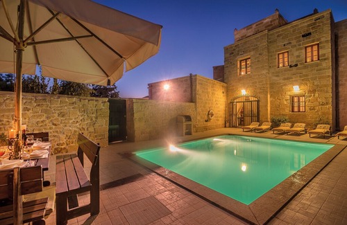 Misraħ Strejnu Villa | Villa Valletta - Charming & traditional villa With private pool and garden