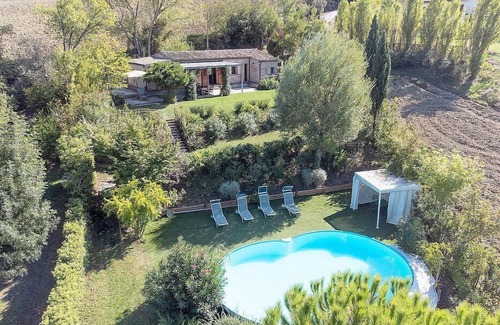 Ostra Villa | Villa Verdalba: A characteristic and welcoming villa surrounded by the greenery, with Free WI-FI.