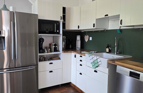 Grignan House | Villa Verdesco Swimming pool and view of the Château de Grignan