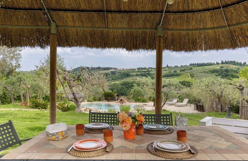 Tavarnelle Val di Pesa Villa | Villa 'Virgilio Colline Del Chianti' with Mountain View, Wi-Fi and Air Conditioning