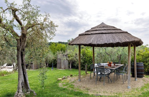 Tavarnelle Val di Pesa Villa | Villa 'Virgilio Colline Del Chianti' with Mountain View, Wi-Fi and Air Conditioning
