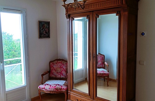 Saint-Laurent-sur-Mer House | Villa Victorine 50 meters from Omaha Beach