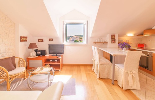 Sumartin House | Villa Vicko (V1991-K1) - Sumartin - island Brac