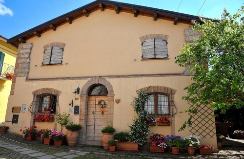 Fabriano House | Villa Villacolle