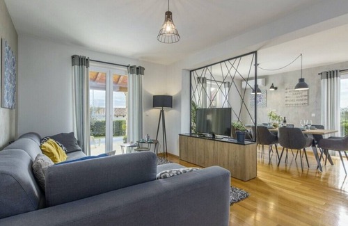 Nova Vas Villa | Villa Villanova in Nova Vas - Haus für 6 Personen