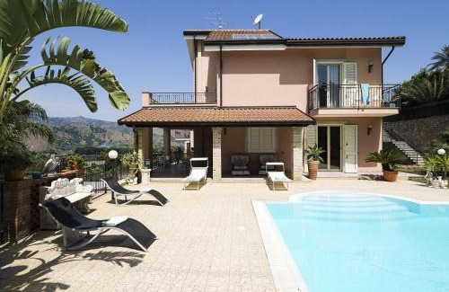 Trappitello Villa | Villa Vincenzo Bellini