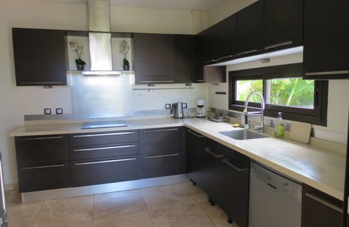St Gilles-les-Bains Villa | Villa 'Vinlie' with swimming pool 100 metres from the beach and lagoon of La Saline