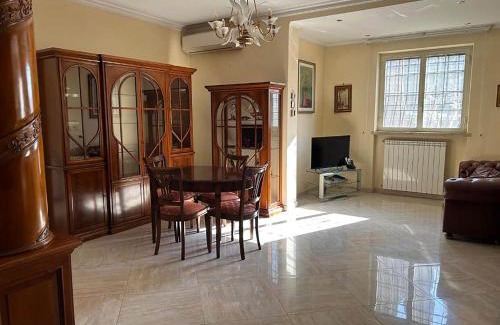 Zona XVIII Capannelle Apartment | Villa Visconti - Anagnina by GHOR