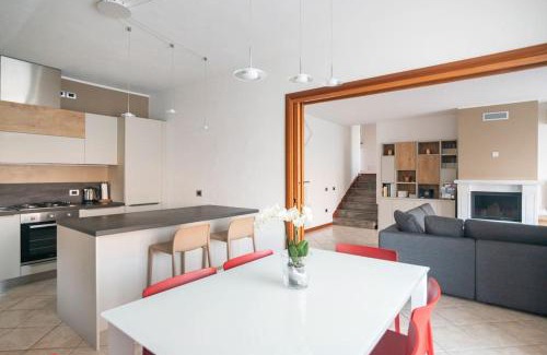 Bellano Apartment | Villa Vista Lago di Como by villavistalago Bellano