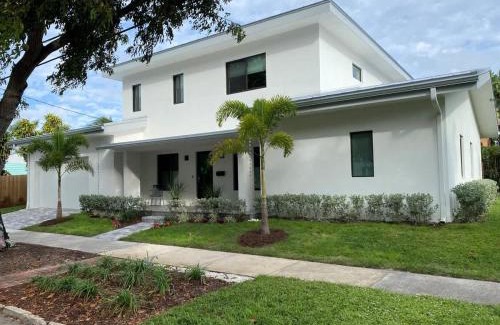 Sunshine Park House | Villa Vogue - Designer Finishes Meet Open Living in Sunshine Park