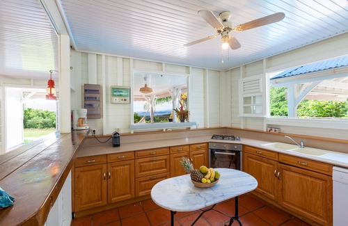 Tartane Villa | Villa Vue Sauvage in Tartane, in the Caravelle nature reserve.