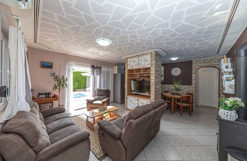 Rudine House | Villa w/private pool near Trogir & SPU Airport