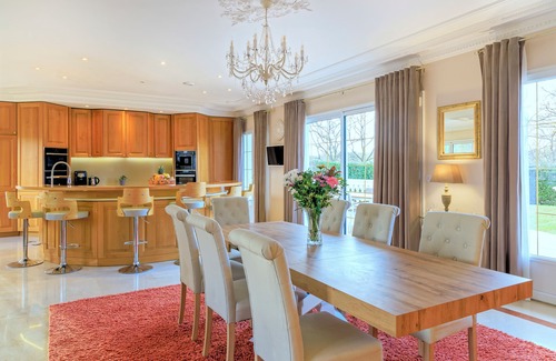 Poigny la Foret Villa | Villa Westwood - Les Demoiselles à Versailles