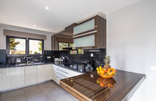 Armacao de Pera Villa | Villa with heatable pool, 2 jacuzzis & BBQ