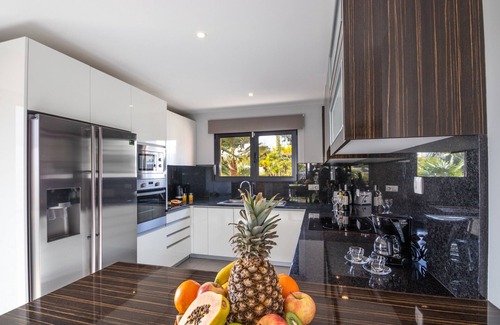 Armacao de Pera Villa | Villa with heatable pool, 2 jacuzzis & BBQ