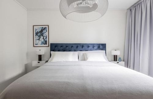 Dvarsatt Villa | Villa with lakeside location