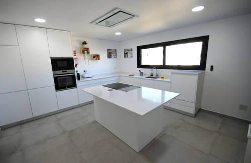 Portimao Villa | Villa with modern architecture, 7 minutes from the beach.