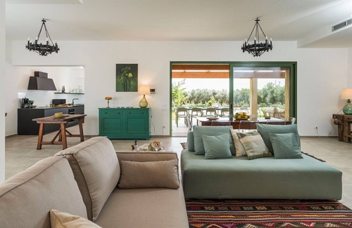 Menfi Villa | Villa with Pool and A/C in Sicily