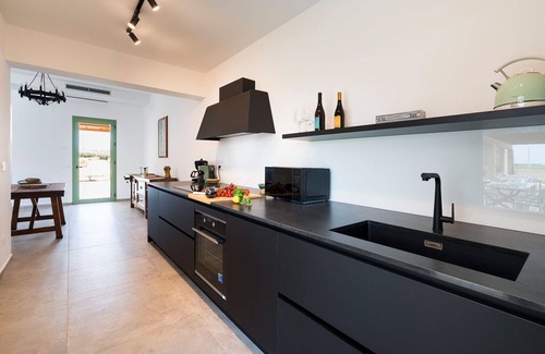 Menfi Villa | Villa with Pool and A/C in Sicily