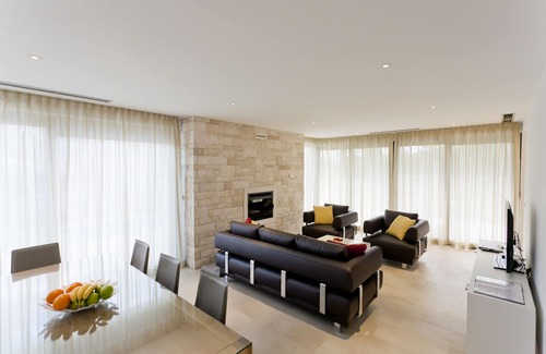 Karigador Villa | Villa with pool, in a quiet area, only 400 m from the beach