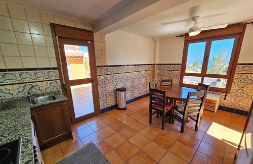Coveta Fuma Ski Chalet | Villa with pool, sea views, wifi and Air-co.