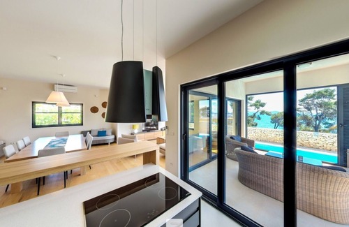 Petrcane Villa | Villa with private pool and beach access