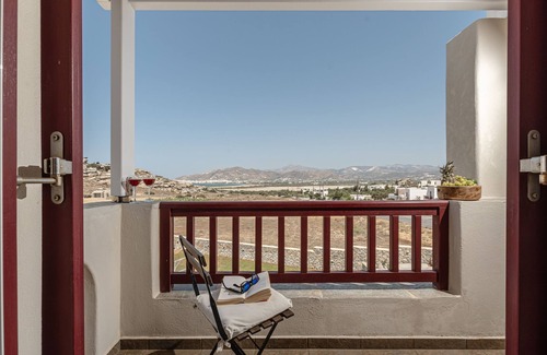 Agia Anna Villa | Villa with Private Pool & Jacuzzi Naxos