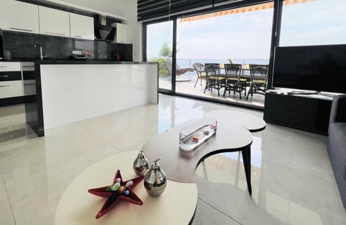 Kargicak Villa | Villa with Private Pool and Terrace in Alanya