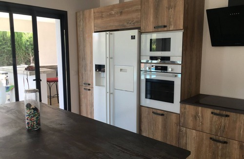 Narbonne Villa | Villa with spa pool petanque court