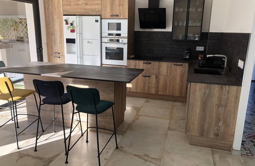 Narbonne Villa | Villa with spa pool petanque court