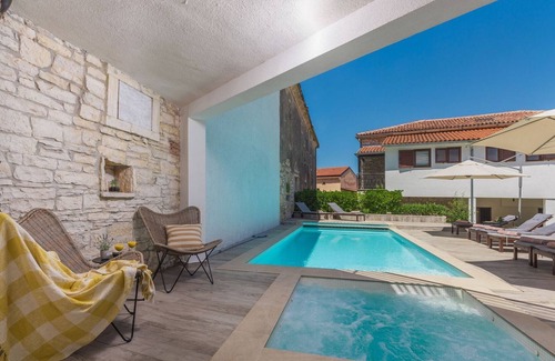 Rovinjsko Selo Cottage | Villa with swimming pool for up to 10 people located in Rovinjsko Selo