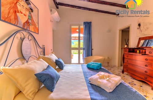 Seccagrande Villa | Villa with swimming pool close to beautiful historical and natural beauties