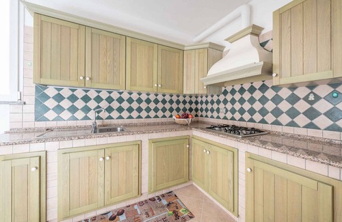 Cala Gonone Villa | Villa with terrace and washing machine