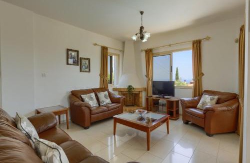 Latchi Villa | Villa Xanthi by Villa Plus