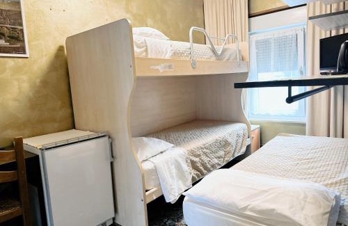 Valvasone House | Villa Yemaya - camera con bagno privato