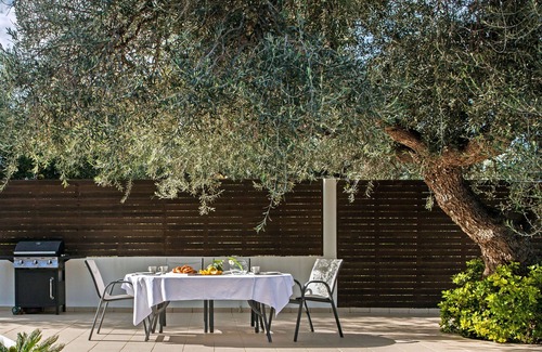 Daratsos Villa | Villa Zaimis - Five Bedroom Villa, Sleeps 10