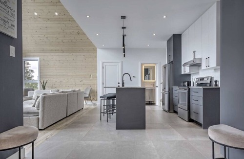 Saint-Damien Apartment | VillaBaraka Moderna | Hot Tub | View | Pool Table