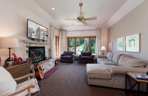 Purgatory House | Village Center 405