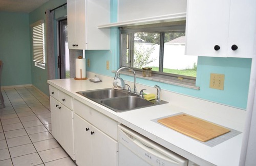 Bradenton House | Village Green Home ~ Anna Maria beaches 10 minute drive