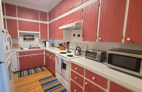 Oriental House | Village Home located in the Village this home exudes Old Oriental charm