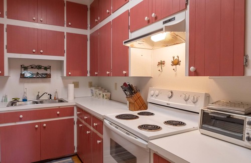 Oriental House | Village Home located in the Village this home exudes Old Oriental charm