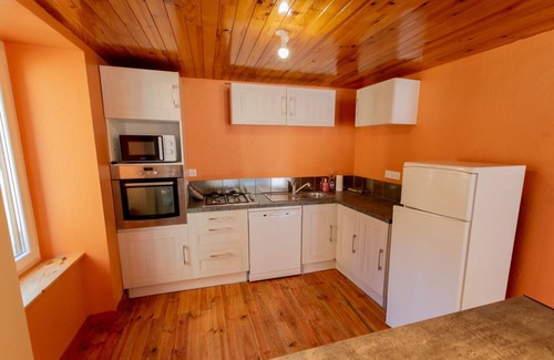 Arlanc House | Village house for groups of 11 people