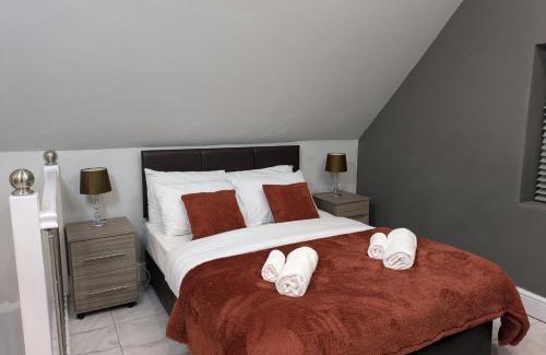 Wolverhampton Apartment | Village Life, Beautiful Studio Apartment