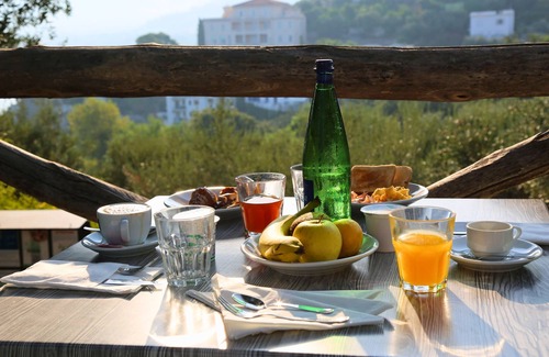 Sorrento RV Rental | Villaggio Campeggio Santa Fortunata Campogaio