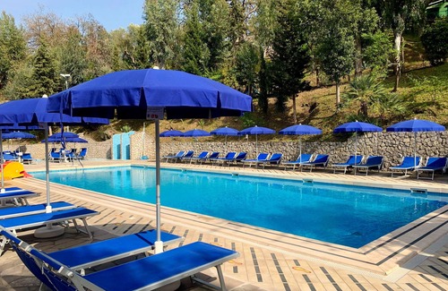 Sorrento RV Rental | Villaggio Campeggio Santa Fortunata Campogaio